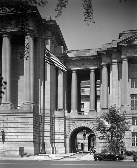 Andrew W. Mellon Auditorium, Federal Triangle